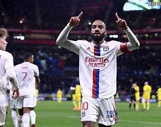 纳斯尔领衔里昂，迎战南特展开激烈角逐的简单介绍