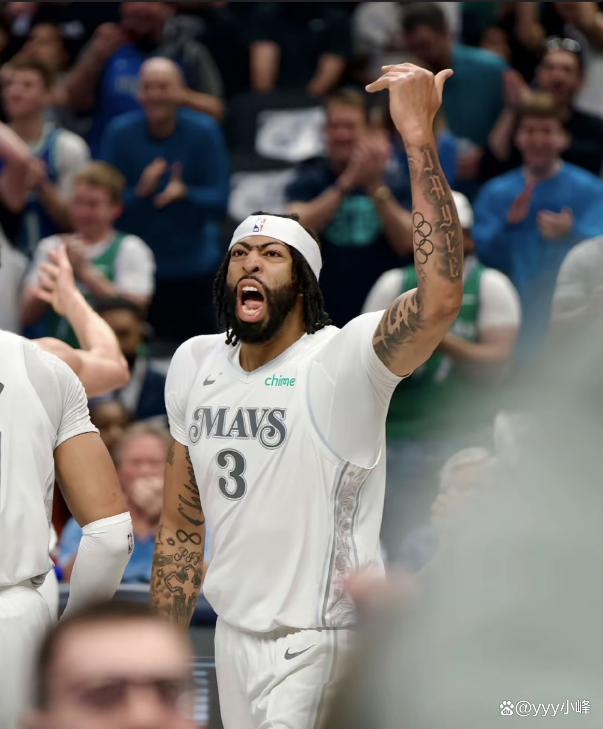 关于浓眉哥回归赛场，回归赛场首场状态亮眼，独行侠观众沸腾！的信息